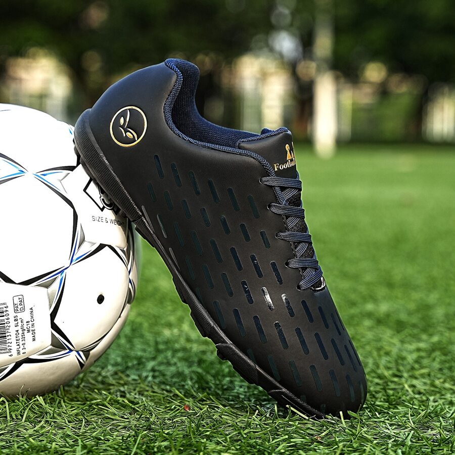 TOLLN 女款短釘鞋印面防滑 Pu 足球鞋 - 黑色 - 查看 1