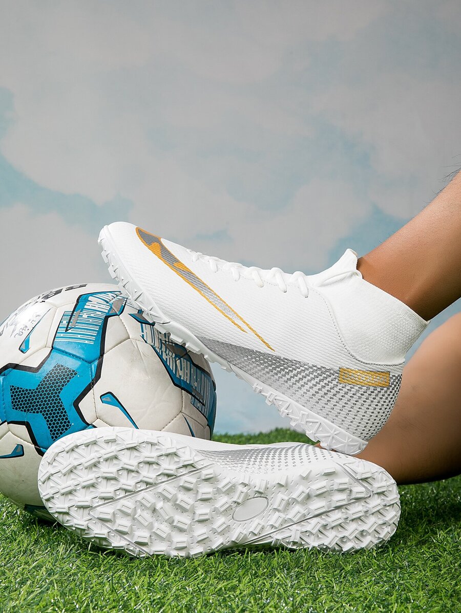 1pair Anti-Slip Sporty Men Sneakers, Geometric Pattern Fabric High Top Football Cleats Ronaldo