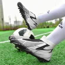 New Design Training Football Shoes With Contrasting Stripes And One Piece Upper Ronaldo  Cleats