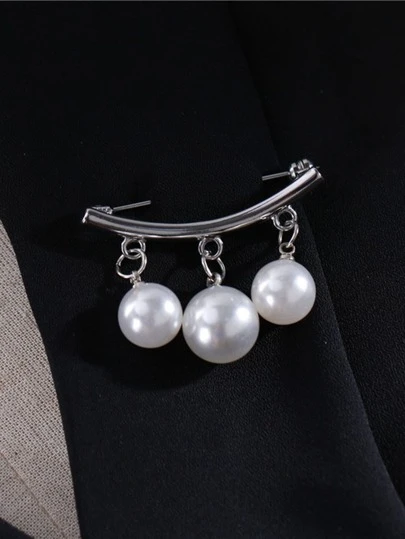 1入組銀色防滑珍珠裝飾胸針適用於服裝,合適的適用於翻領