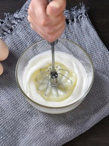 1pc Stainless Steel Semi-automatic Egg Beater With Rotating Whisk, Manual Egg Beater Mixing Tool For Cream, Butter And Eggs, Baking Kitchen Gadget, Packed In Opp Bag, Length 31.5cm - Silver - View 9