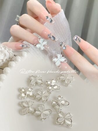 10 件银色合金蝴蝶形美甲装饰，带水钻、猫眼石、玻璃石、复古凤凰、3D 心形、朋克风格，非常适合在家 DIY 美甲、户外活动、女性、女孩、母亲、姐妹、妻子、婚礼、美甲沙龙、美容院、情人节美甲饰品美甲宝石美甲用品