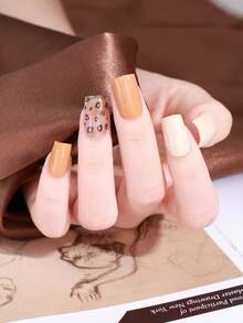 Beauty Sticker 80入組豹紋&斑馬紋有圖案的凝膠指甲貼套裝包括1入組指甲銼和1入組表皮推 - 彩色 - 查看 2