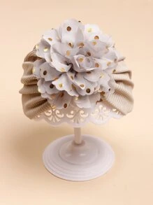 1 件纯色扭纹头巾帽，配金箔印花花朵装饰，适合婴儿爱情人节