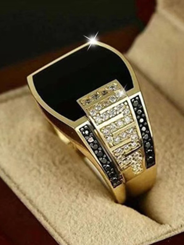 1pc Fashionable And Versatile Mirror Polished Black Gemstone & Cubic Zirconia Inlaid Men's Ring