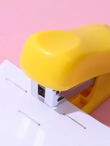 1pc Random Mini Stapler , Portable And Cute Office Stapler With Staples - Multicolor - View 3