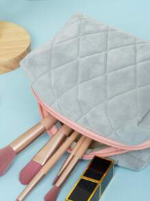 1pc Plush Square Plaid Plush Large Capacity Portable Makeup Bag Cute Fluffy Simple Bag For Women Girls
