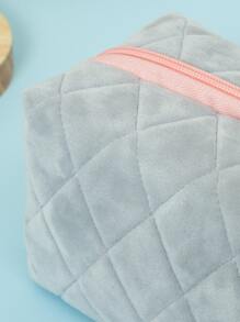 1pc Plush Square Plaid Plush Large Capacity Portable Makeup Bag Cute Fluffy Simple Bag For Women Girls