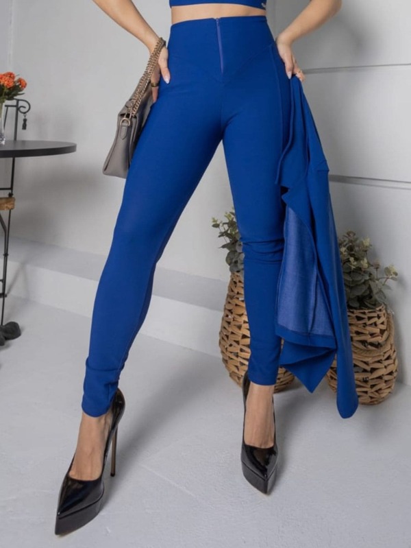 Calça feminina de montaria de poliamida com zipe na frente