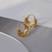 Fashionable Textured Unique French Metal Folded Circle Gold Geometric Asymmetrical Earrings - Gold - View 4