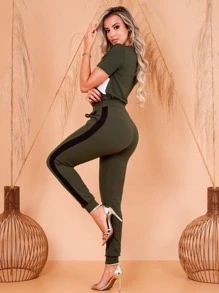 Conjunto Calça e Blusa com Recortes em Malha verde Dondoka