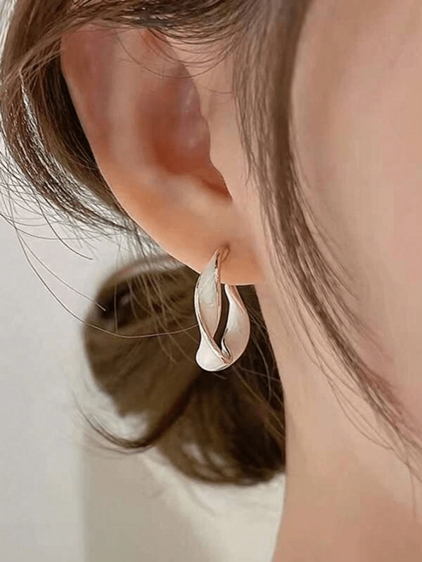 1 Pair Fashionable New Colorful Dopamine Intricate Twisted Hoop Earrings, Women Travel Accessory