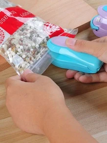 1 Pieza Mini Sellador De Bolsas De Plástico Para Refrigerios, Máquina Selladora Portátil - Azul - Ver 1