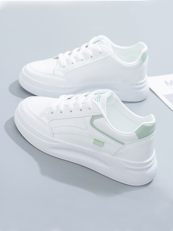 Women's Fashionable Casual Low-cut Sporty Sneakers