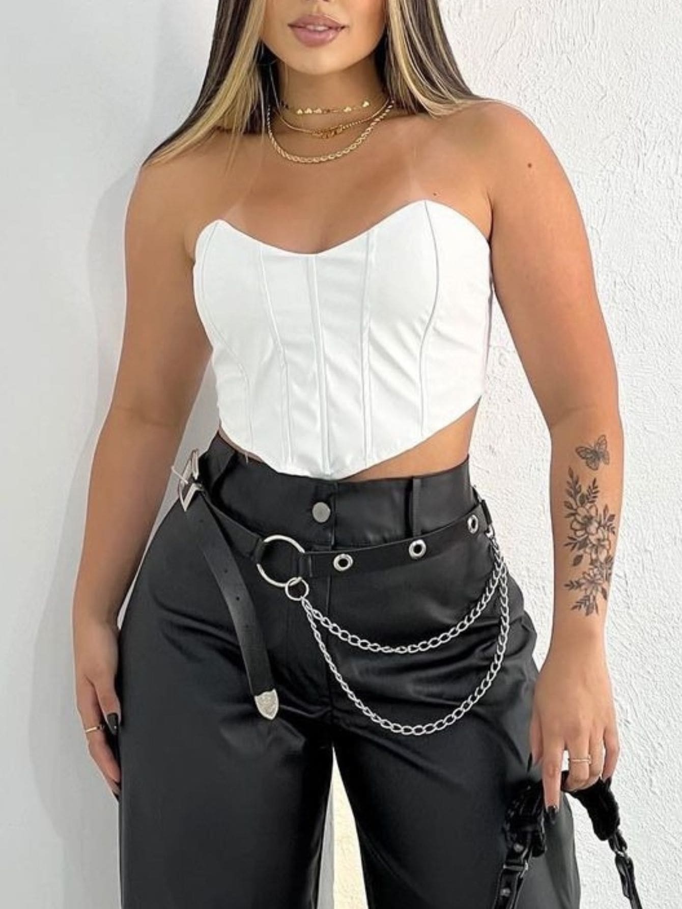 CINTO FEMININO BOHO VINTAGE DE COURO SINTÉTICO COM FIVELA ESTREITA COM PUNK ROCK ILHÓS COM CORRENTE 2023