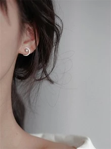 اقراط مسماري شكل غير متماثل مكعب زركونيا مناسب للنساء زوج واحد