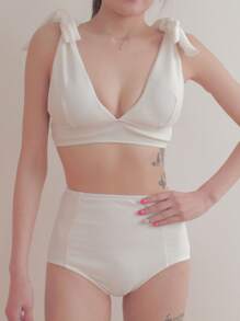 Knot Shoulder High-Waisted, Slim-Fit Design Athletic Bikini Set - White - View 2