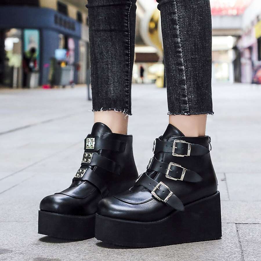 女性新風格秋天&冬天厚下裝坡跟跟短靴帶PU皮革帶扣飾裝飾用品 - 黑色 - 查看 1