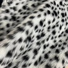 قطعة واحدة أو متعددة من قماش صناعي من فرو الفهد الأسود والأبيض،قماش فرو صناعي للملابس،خلفية قماش المسرح البساط،مواد خام صناعية من الفرو،حواف غير مكتملة