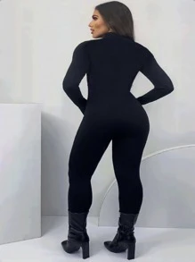 Macacão longo feminino decote vazado gola alta manga longa com dedal canelado atoalhado - Preto - Visão 2