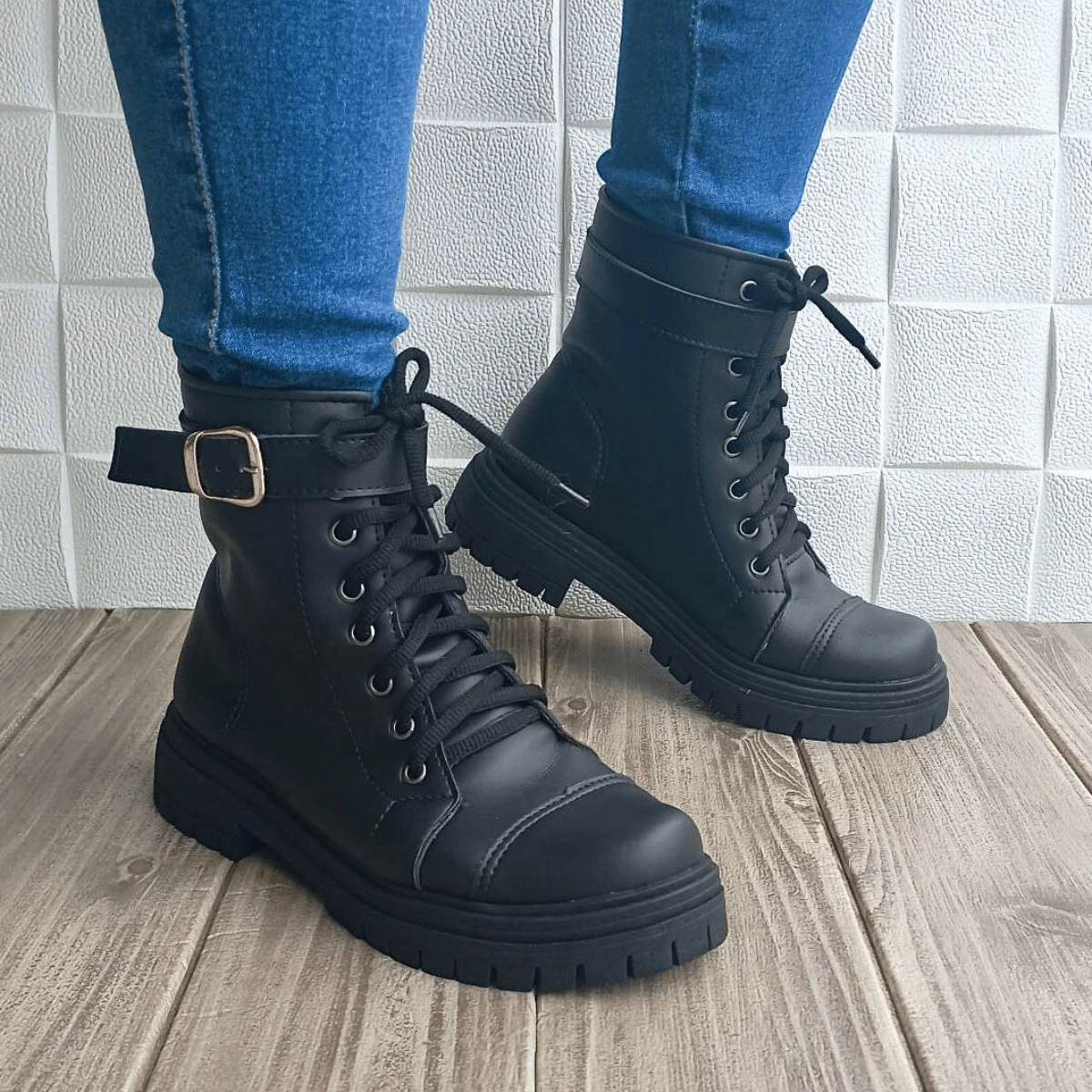 Women Fashion Boots - Black - View 1