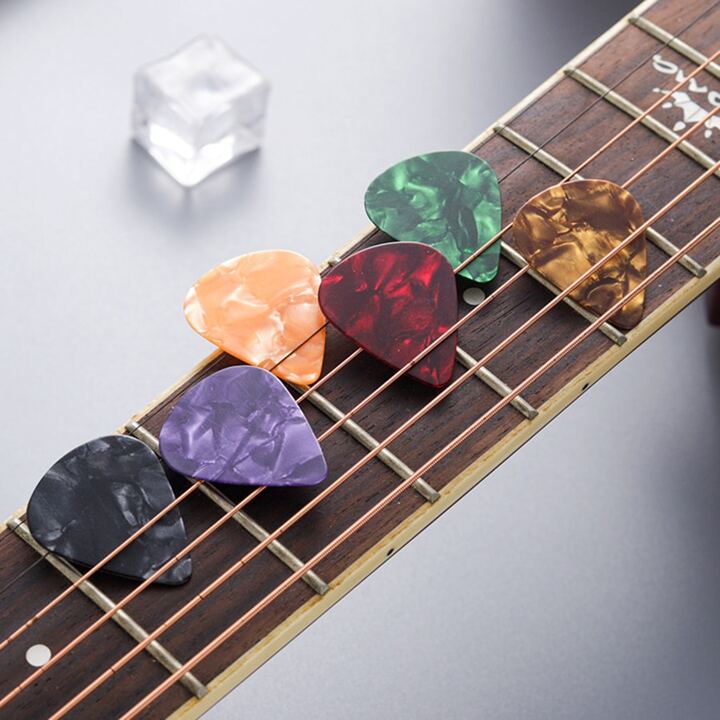 ギター、弦、ピックセット Amazon | ギターピック 12枚セット それぞれ厚さ Green Day