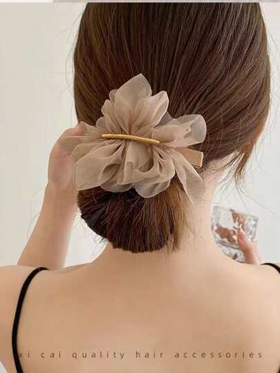 1pc Flower Hair Clip - Simple And Versatile Hair Accessory Accessories, For Women, Hair Tools, Beauty Accessories, Curly Hair Accessory, For Women, Fall, Travel, Hair Tools, Accessories Women, Hair Stuff, Fall, For Women, Travel, Women, Hair Accessory, Hair Tools, Beauty Accessories, Gifts, Travel, Gifts For Women, Hair Stuff, For Women, Stocking Fillers, Stocking Stuffers For Adults, Stocking Fillers For Adult, Hair Stuff, Women's Accessories, Stocking Stuffer, Coming-Of-Age Hair Accessory, Gift Ideas For Women, Beauty Stocking Fillers, Gifts For Women