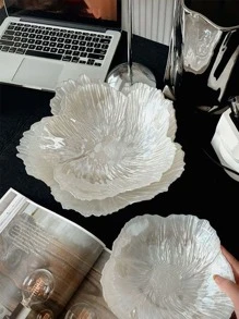 1入組彩虹色白色花朵形狀盤子,現代風格玻璃水晶水果小吃盤子帶極簡風格設計