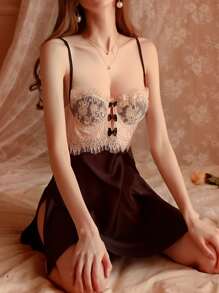 露背 蝴蝶結 蕾絲拼接 高衩撞色女士睡裙 - 黑色 - 查看 4