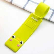 (1個隨機發貨)行李牌,手提箱牌,名牌,帶名字 Id 卡,雙面,便攜,適用於旅行、大學、學校袋、飛行、柔性橡膠,可愛,有趣,時尚,卡通,男女適用,學生,旅遊配件 矽膠假期配件適用於節日季節 - 彩色 - 查看 5