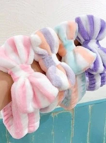 Kit Skin Care 2 Em 1 Limpeza Facial Escova de Limpeza Mais Faixa De Cabelo Laços Cores Sortidas - Multicolorido - Visão 11