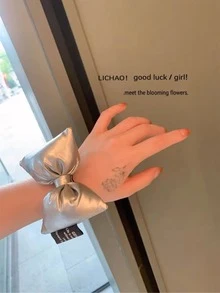 1入組女性大蝴蝶結髮圈,可愛和簡約風女朋友的禮物適用於日常穿著 - 銀色 - 查看 4