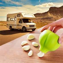 1pc Garlic Peeling Machine Creative RV Kitchen Silicone Soft Garlic Peeler Garlic Peeling Tool Simple And Convenient Kitchen Gadget, Kitchen Stuff Camping - Green - View 2