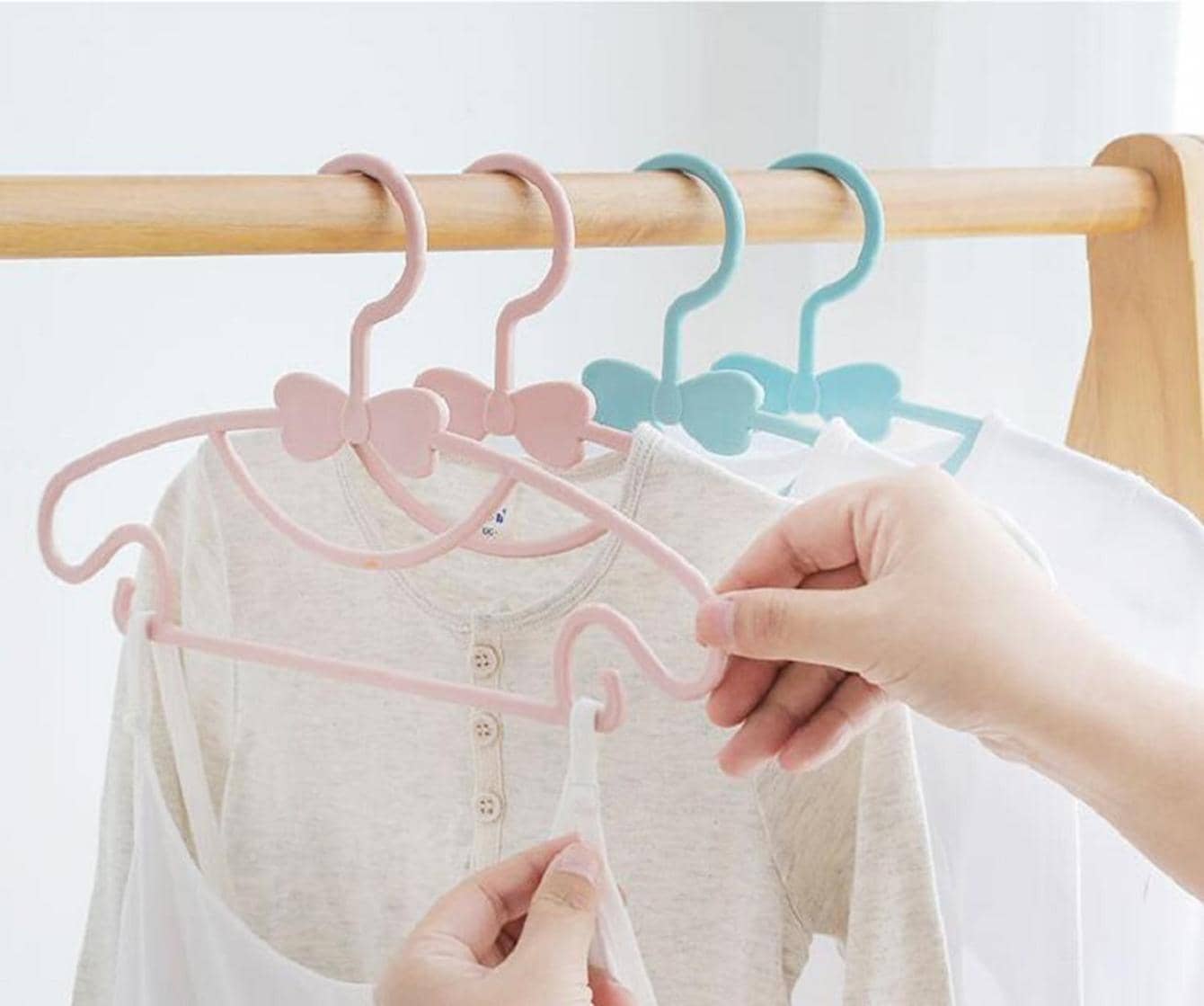 10pcs/set Beige Children's Hangers Portable Display Hangers Plastic