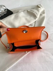 CONTAINEVERY جزء مربع من البولي يوريثان الأنيق مع غطاء انقلاب يوحي بالأسلوب Y2k وستيمبانك وفانكي والغوثي واسلوب غامض. مثالى للمناسبات الخارجية مثل الحفلات والتسوق والاجازات والشاطئ.