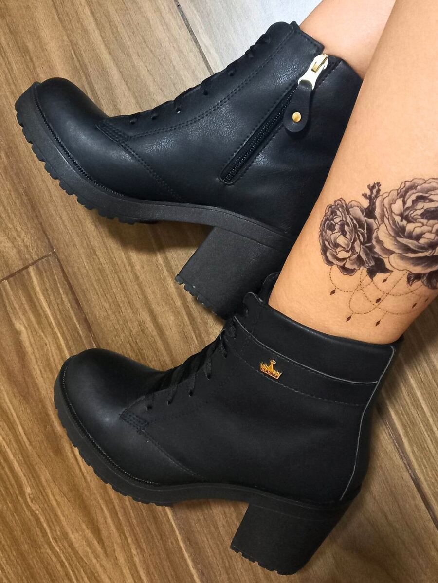 Women Fashion Boots - Black - View 1