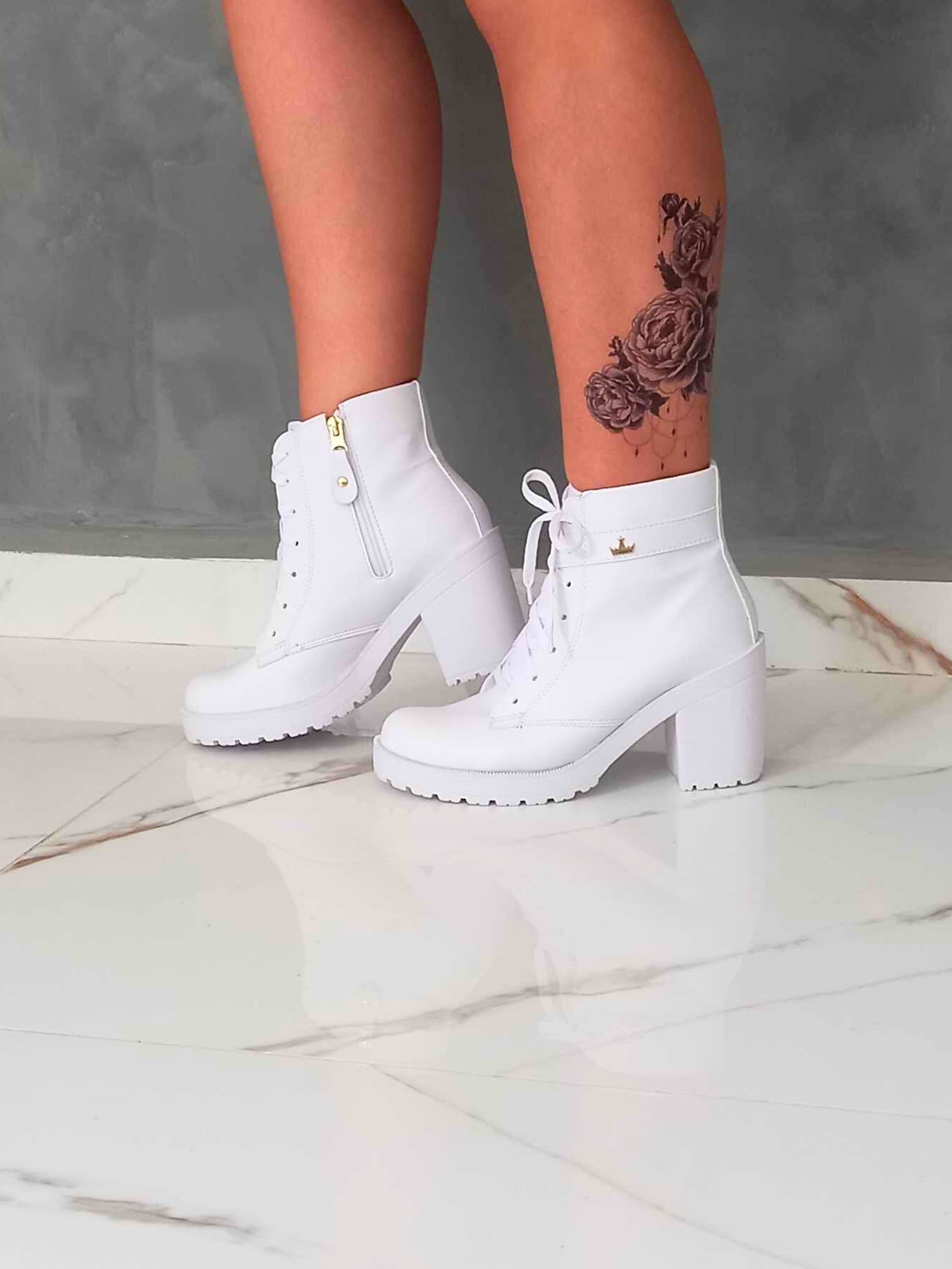 Women Fashion Boots - White - View 1