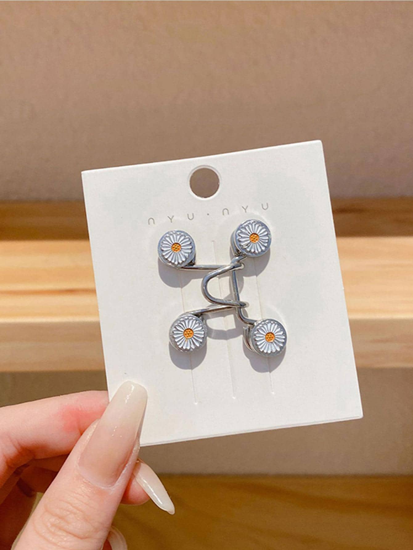 2pcs Women's Brooch Set Tighten Waist Brooches Nail Free Alloy Daisy