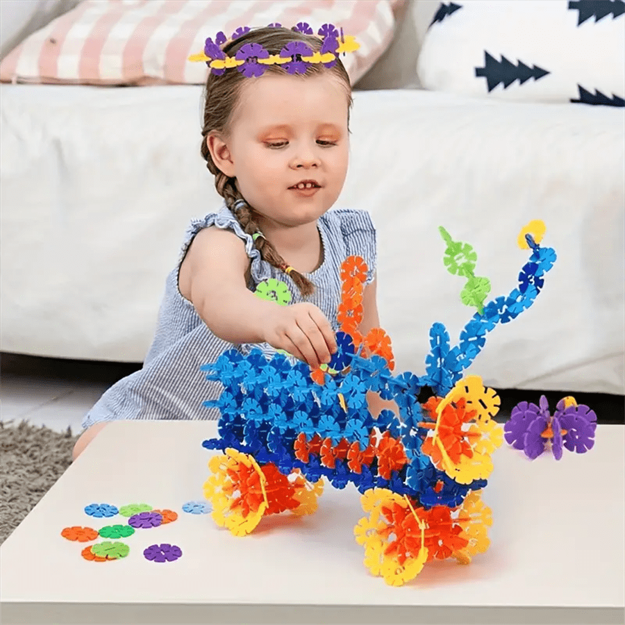 300pcs Educational Snowflake Building Blocks Plastic Insert Toys For