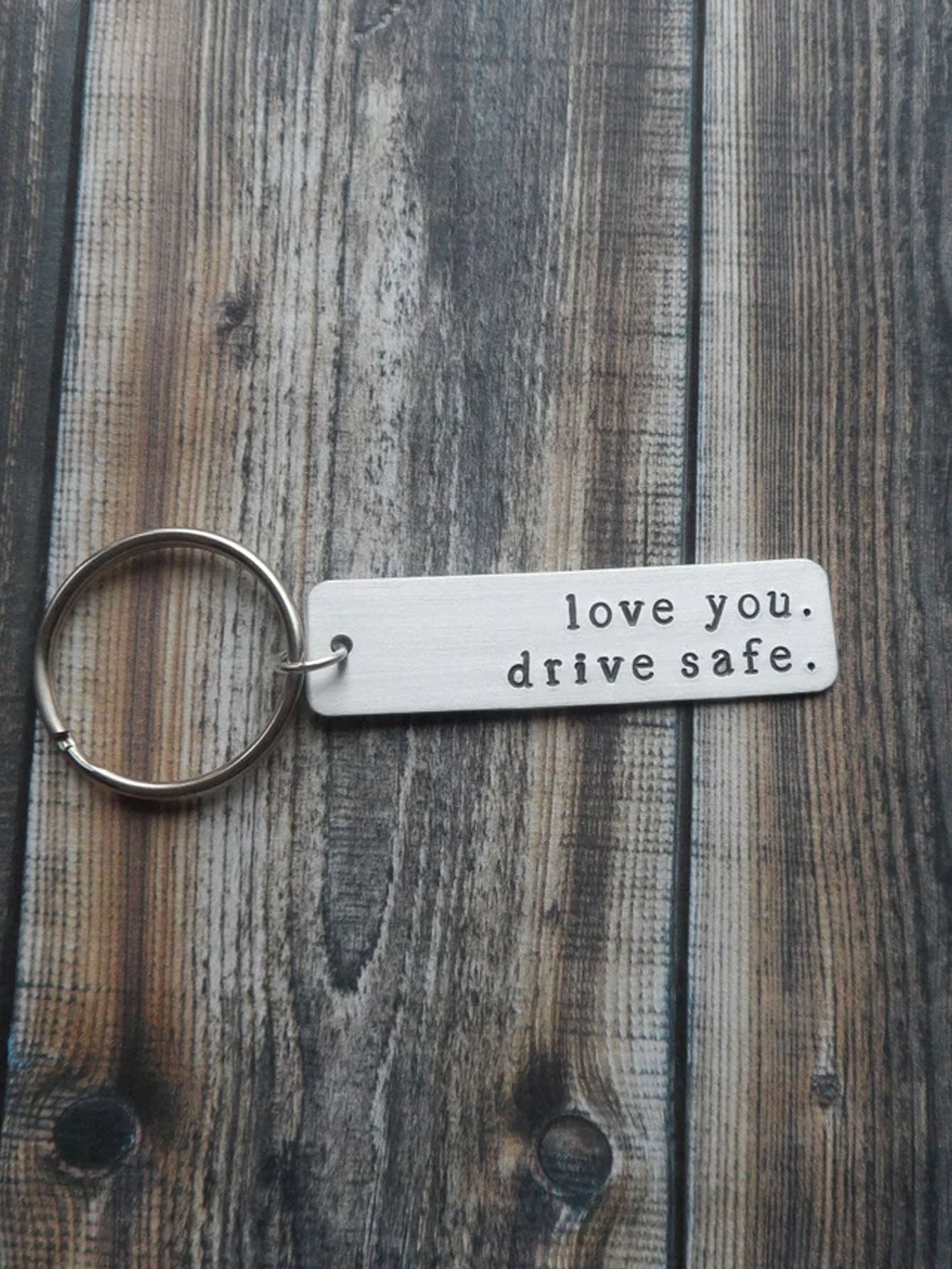 手工印章钥匙扣“爱你。安全驾驶。” - 情侣礼物 - 他和她的钥匙扣 - 安全驾驶钥匙扣 - 新司机 - 卡车司机钥匙扣情人节 - 銀色 - 查看 1