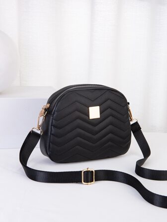 女士时尚新款单肩斜挎包，适合放置手机和化妆品