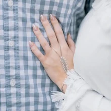 Mytys Ring Bracelet Hand Chain Silver Cubic Zirconia Adjustable Palm Chain Finger Ring Valentine's Day Jewelry for Women - 銀色 - 查看 3