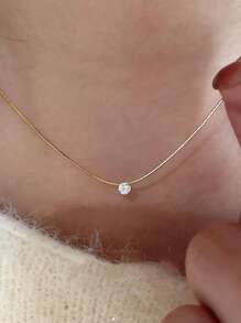 1入組歐美風格獨特設計金色6爪水鑽吊墜項鍊適合女士,不銹鋼鎖鎖骨鏈條,理想適用於日常穿著和約會派對 - 金黃色 - 查看 2