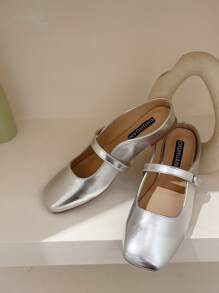 软底平底凉鞋，玛丽珍款式，半拖鞋，防滑，大码女鞋，欧码 41-43 - 銀色 - 查看 1