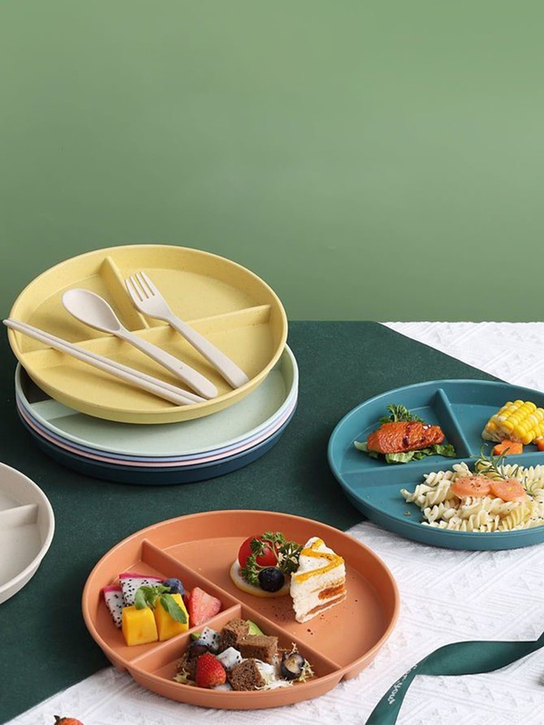 1pc Green Plastic Divided Plate, Suitable For Daily Use, Especially For