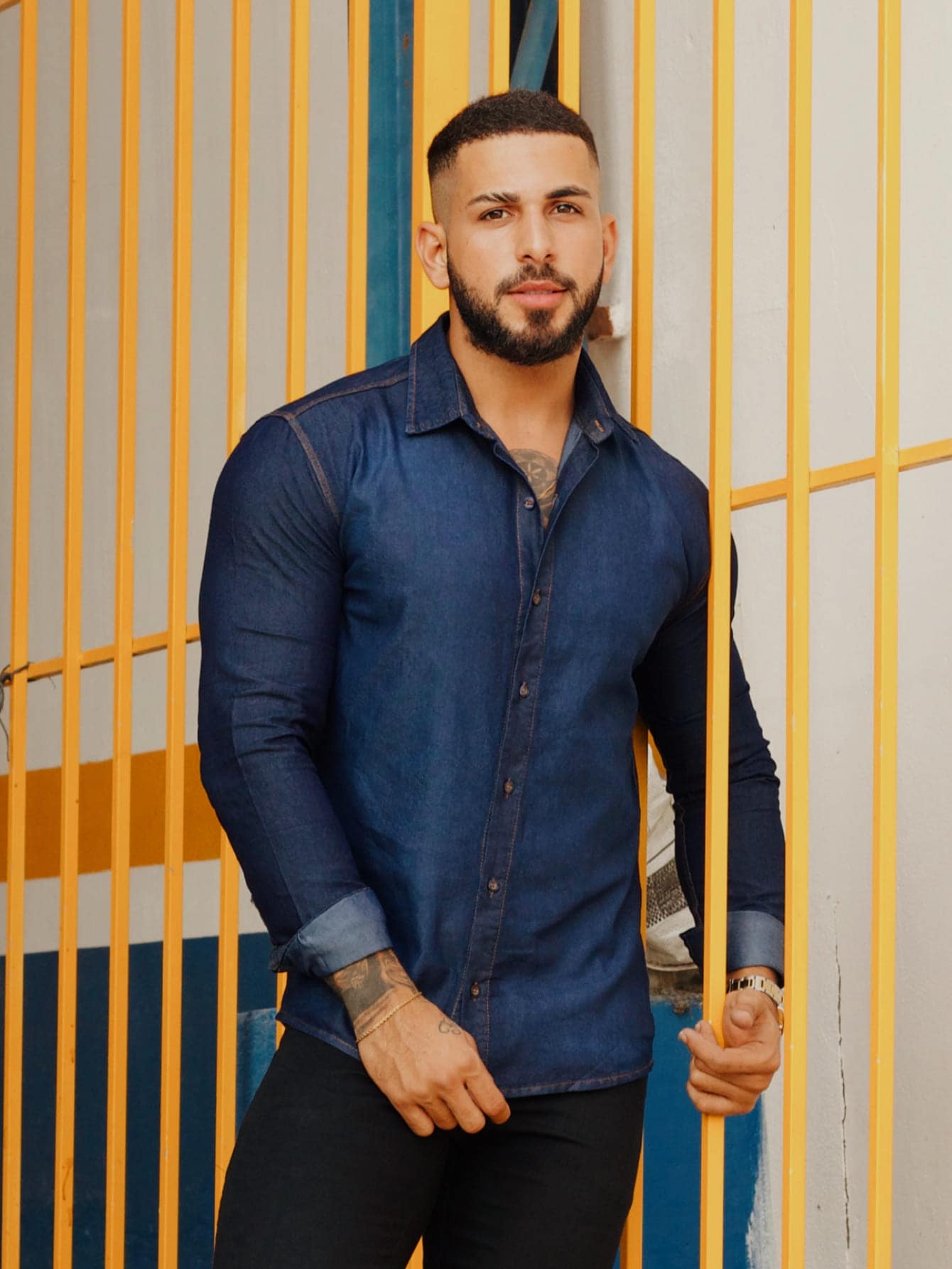 Urban Zone Jeans Camisa Jeans Masculina Manga Longa Escura Premium Denim - Lavagem escura - Visão 1