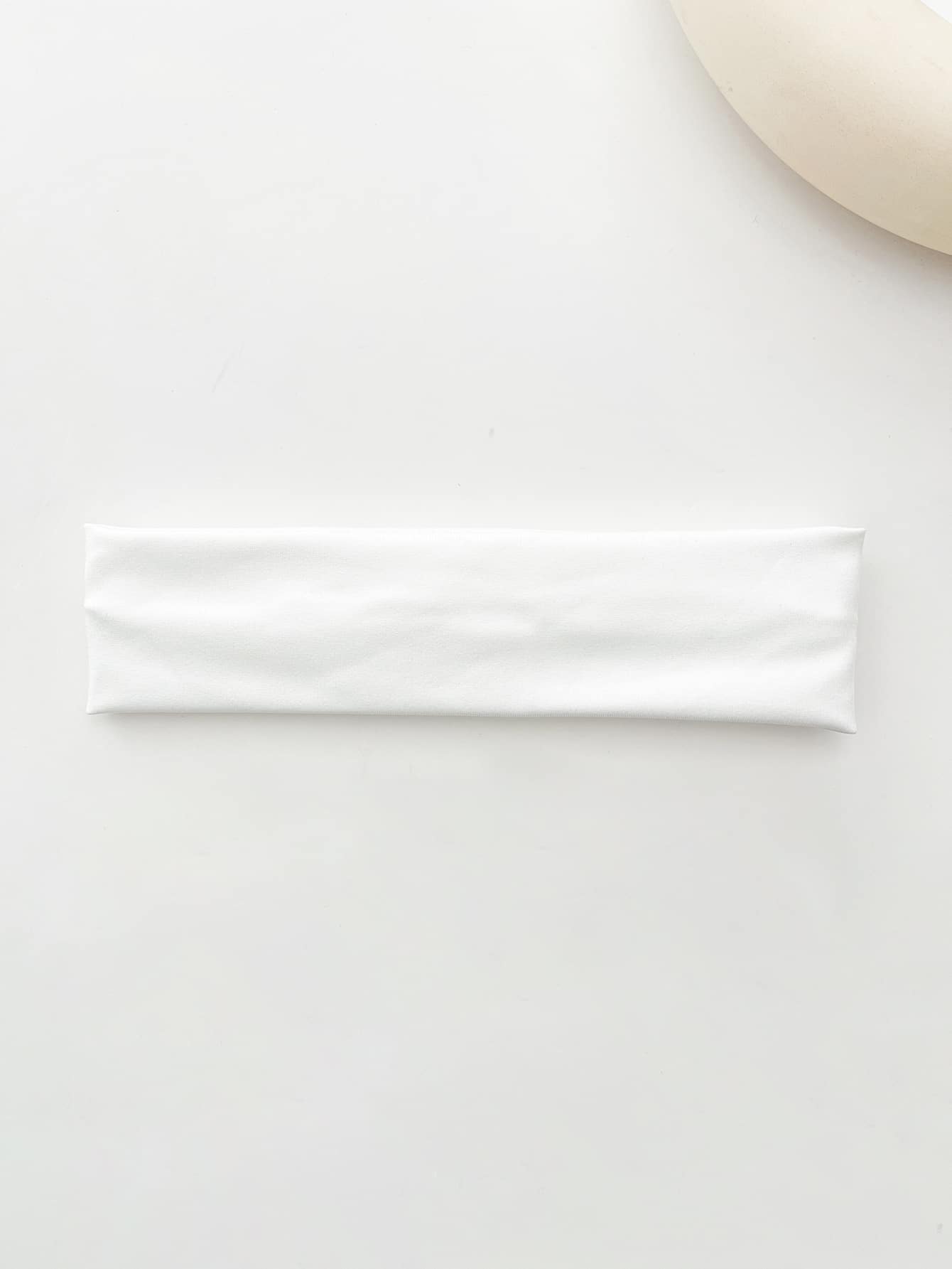 1条女士纯色柔软材质运动头带，适合瑜伽、健身、羽毛球等运动，也适合返校、休闲、健身房、嘉年华等场合佩戴，可作发带、头巾、吸汗带、发箍、秋冬季女士发饰、度假装扮、优雅围巾、女士头巾、柔软头巾等。 - 白色 - 查看 1