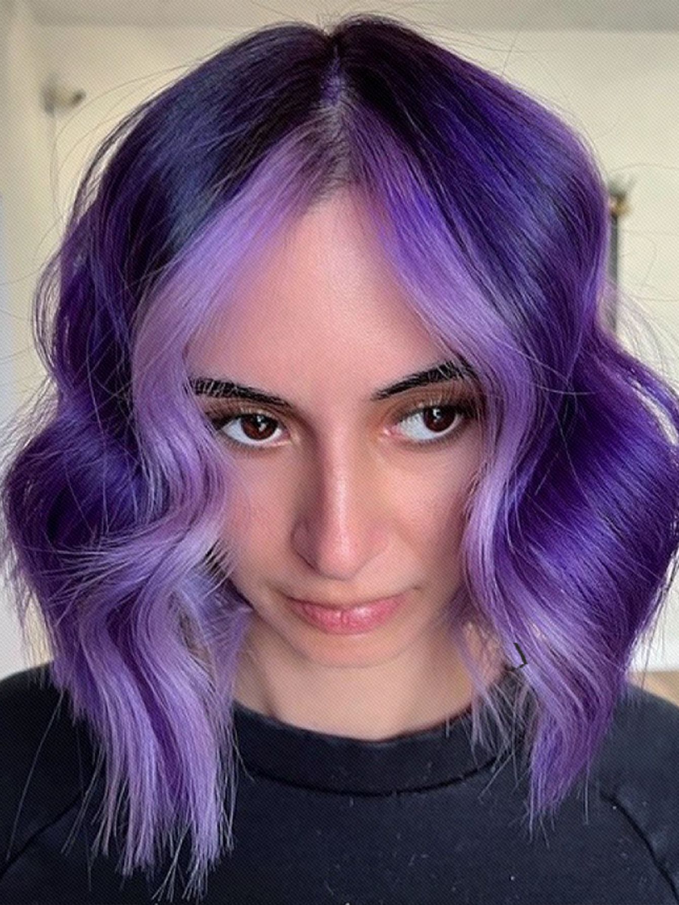 14英寸可愛角色扮演紫色短卷人造假髮適合女士頭髮替代品假髮帶劉海合適的適用於角色扮演日常派對使用 - 拼色 - 查看 1