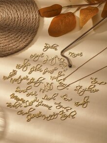 1入組簡約風和時髦個性化字體女性姓名吊墜項鍊 - 金黃色 - 查看 2