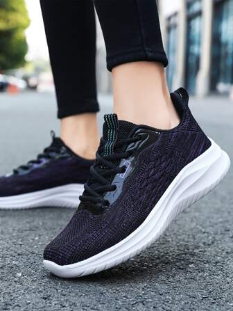 女士轻便透气不闷热休闲运动鞋，舒适、时尚、流行，适合所有季节